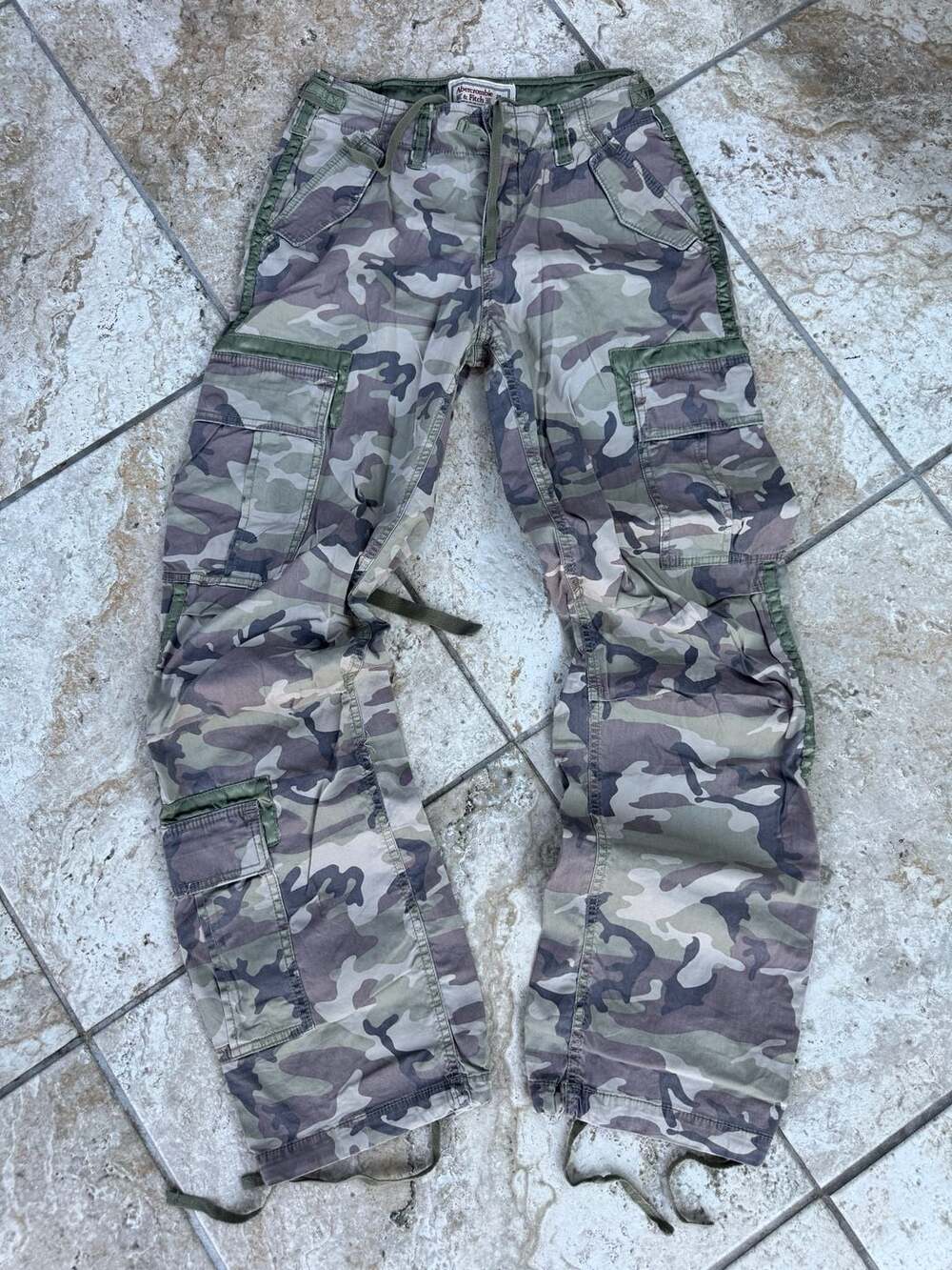 Vtg Y2K Abercrombie & Fitch Camo Cargo Pants